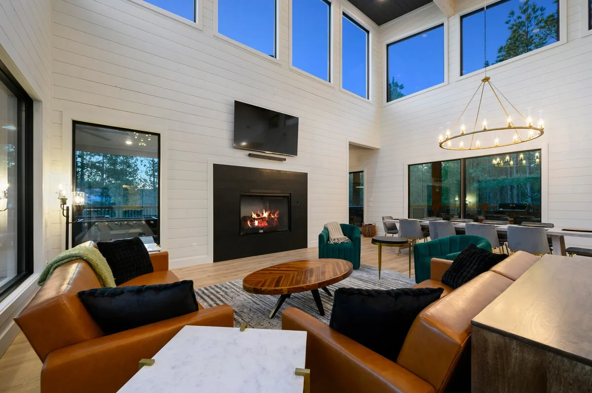 Living room 2 at The Compound — photo 2