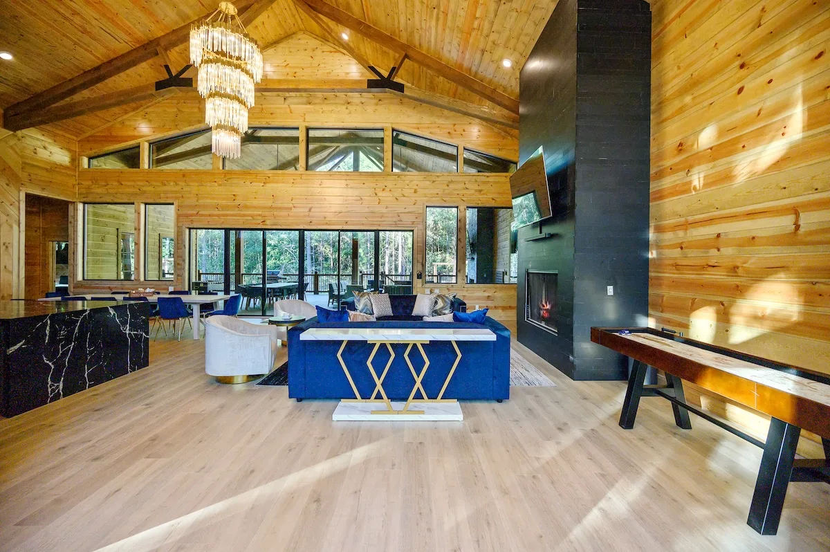 Living room 3 at The Compound — photo 4