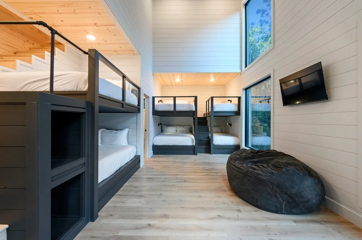 Bedroom 5 at The Compound — photo 2