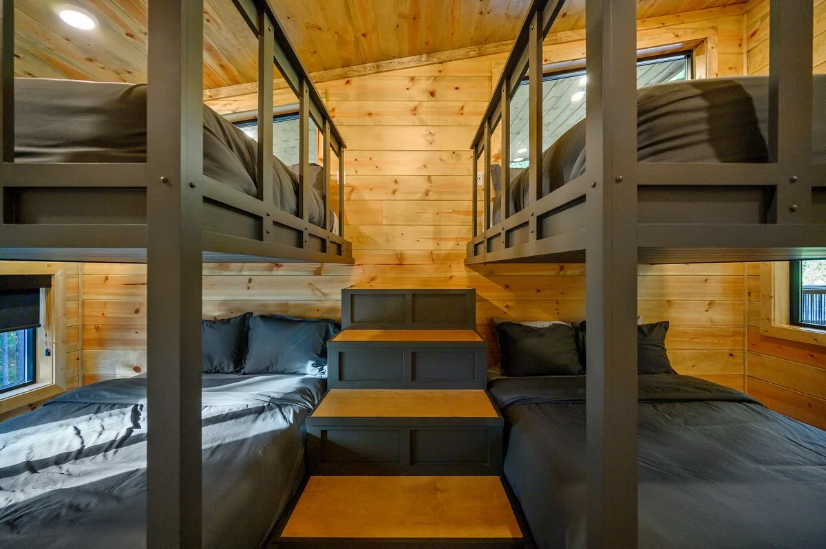 Bedroom 10 at The Compound — photo 2