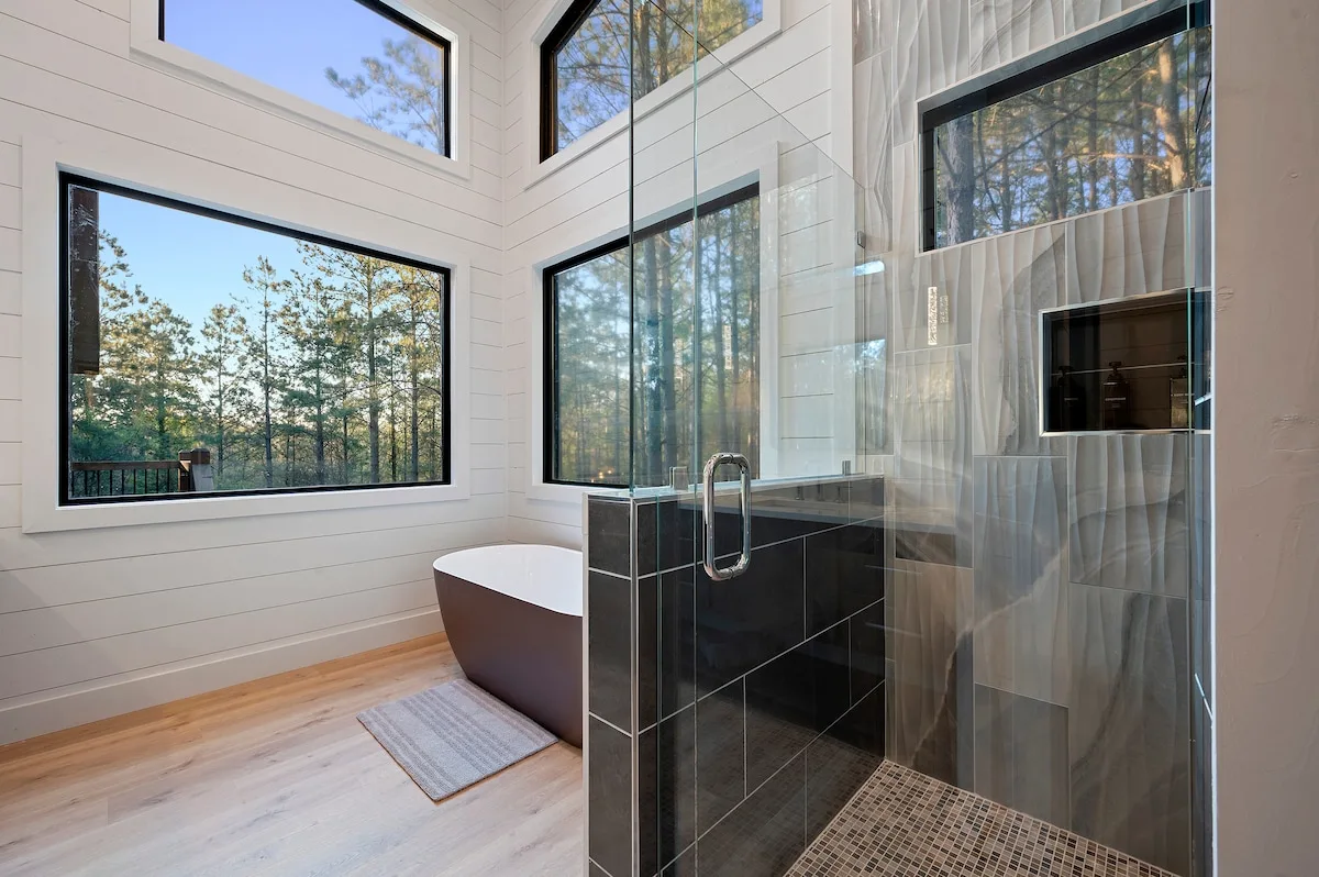 Bathroom 5 at The Compound — photo 4