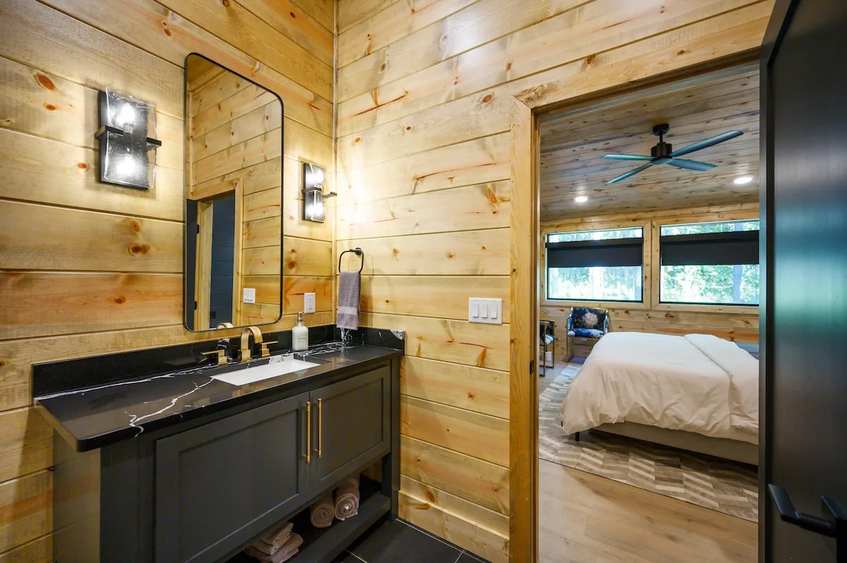 Bathroom 9 at The Compound — photo 2