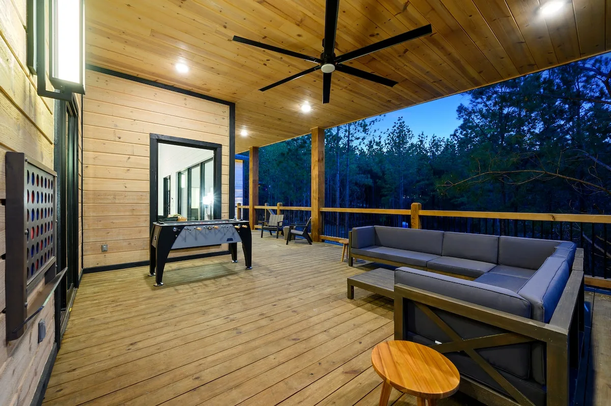 Deck 1 at The Compound — photo 7