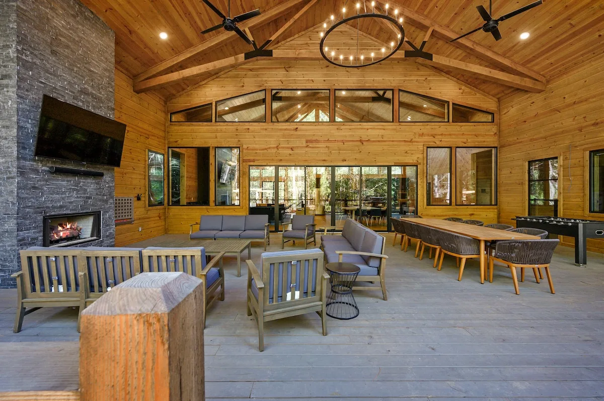 Deck 2 at The Compound — photo 3