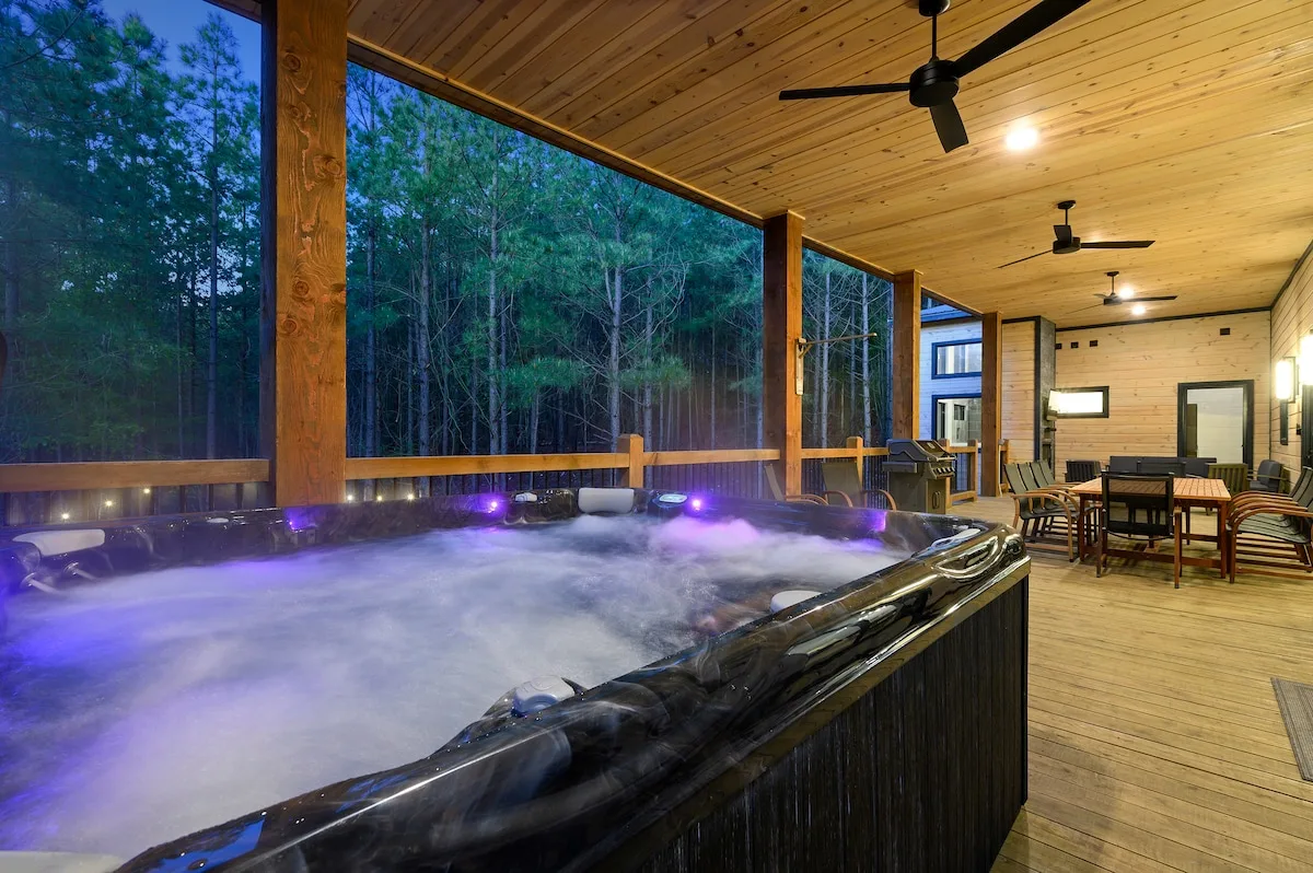 Hot tub 1 at The Compound — photo 2
