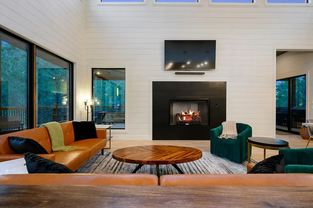 Living Room at The Arcadia in Broken Bow (view 13)