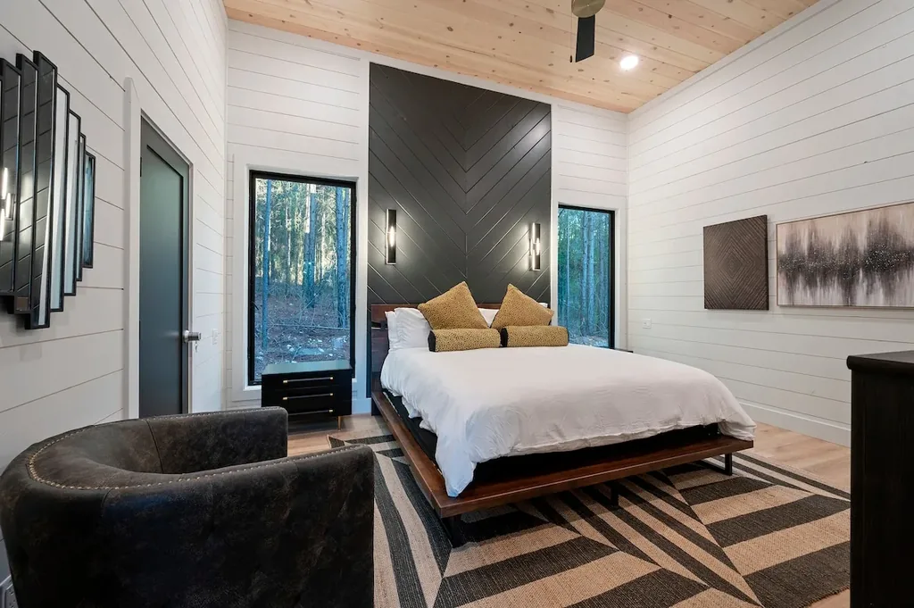 Bedroom 1 at The Arcadia in Broken Bow (view 1)