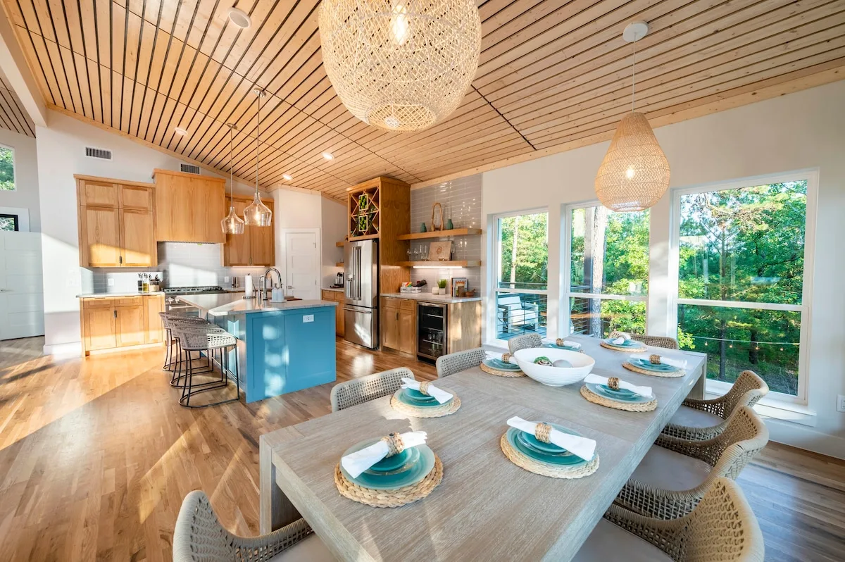 Dining area at The Aroha — photo 2