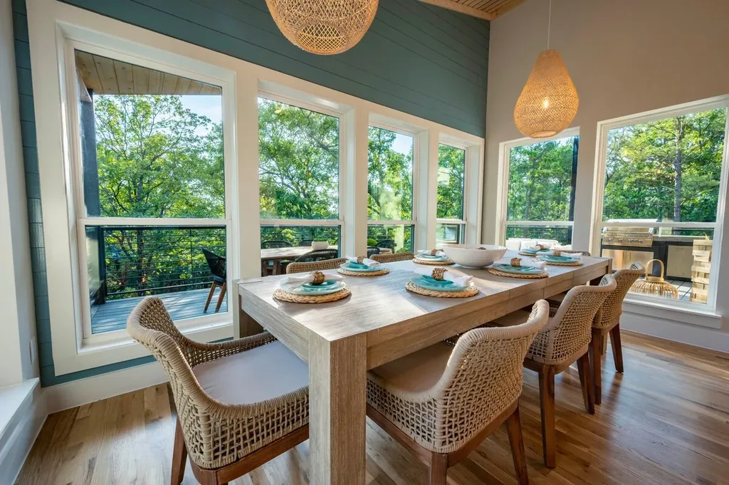 Dining Area at The Aroha in Broken Bow — view 3