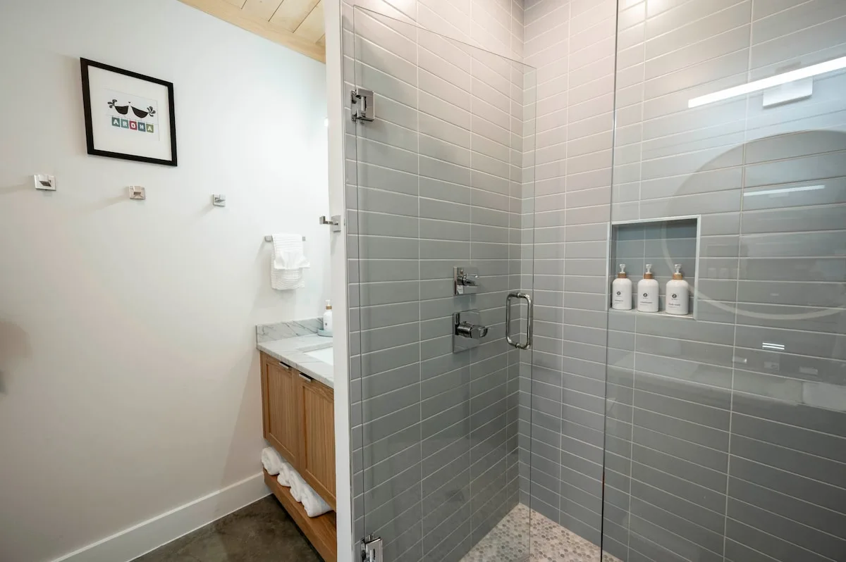 Bathroom 4 at The Aroha — photo 4