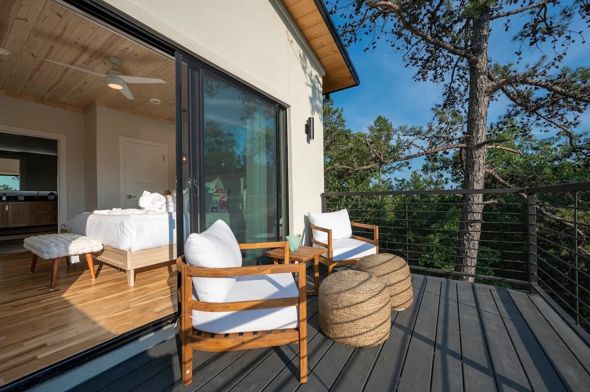 Deck at The Aroha — photo 2