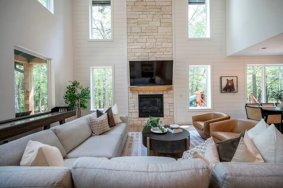 Living room at The Black-Beary — photo 21