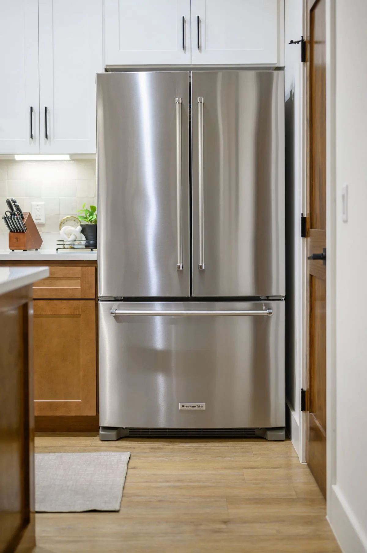 Kitchen at The Black-Beary luxury Broken Bow cabin — photo 5