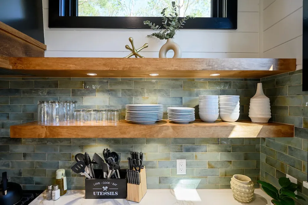Blue Note — Kitchen & Dining, Airbnb photo 21