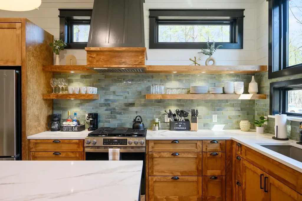 Blue Note — Kitchen & Dining, Airbnb photo 22