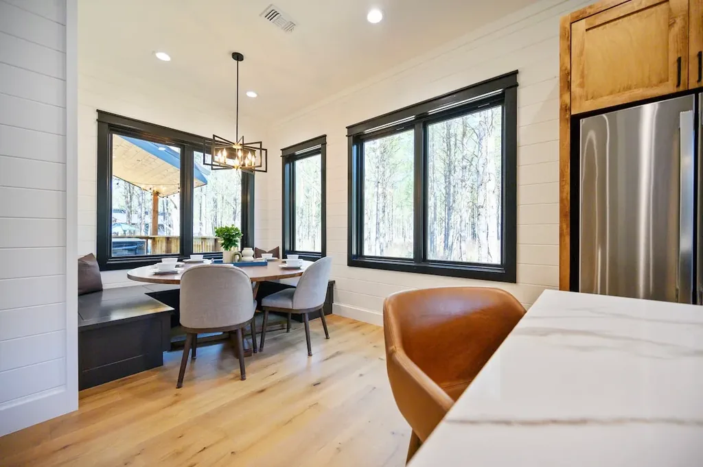 Blue Note — Kitchen & Dining, Airbnb photo 23