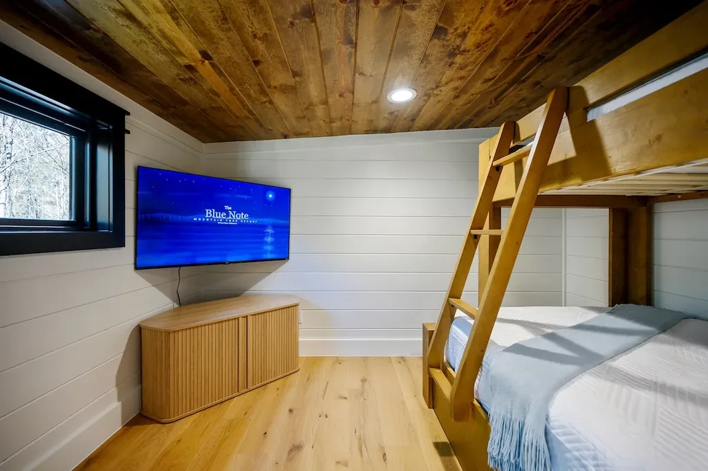 Blue Note — Bunk Spaces, Airbnb photo 34