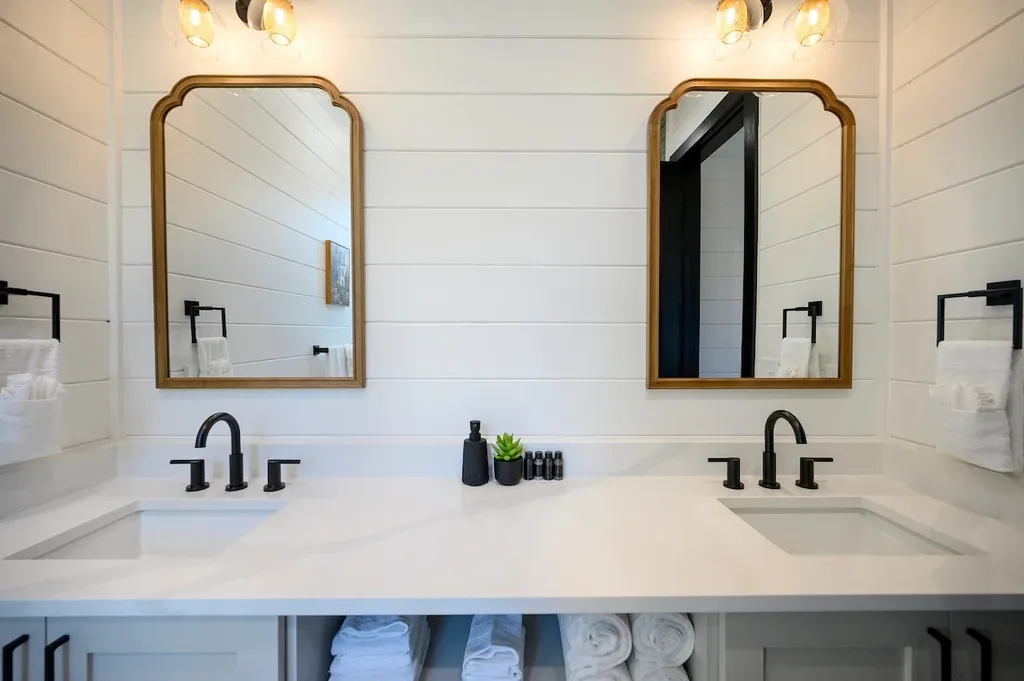 Blue Note — Full Bathroom 1, Airbnb photo 37
