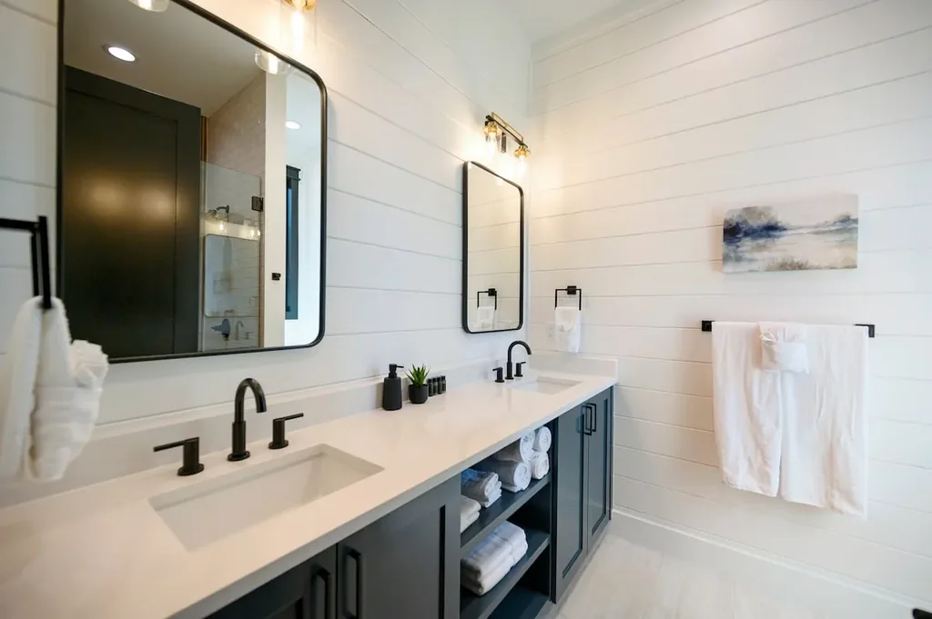 Blue Note — Full Bathroom 2, Airbnb photo 41