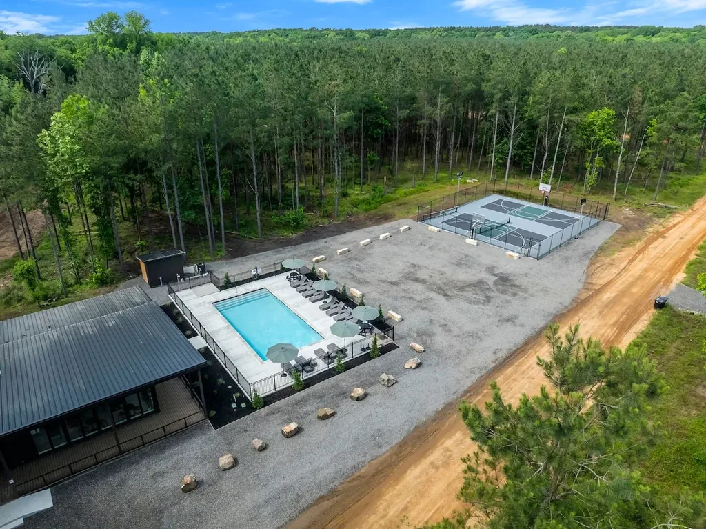 Blue Note — Resort Pool & Clubhouse, Airbnb photo 47