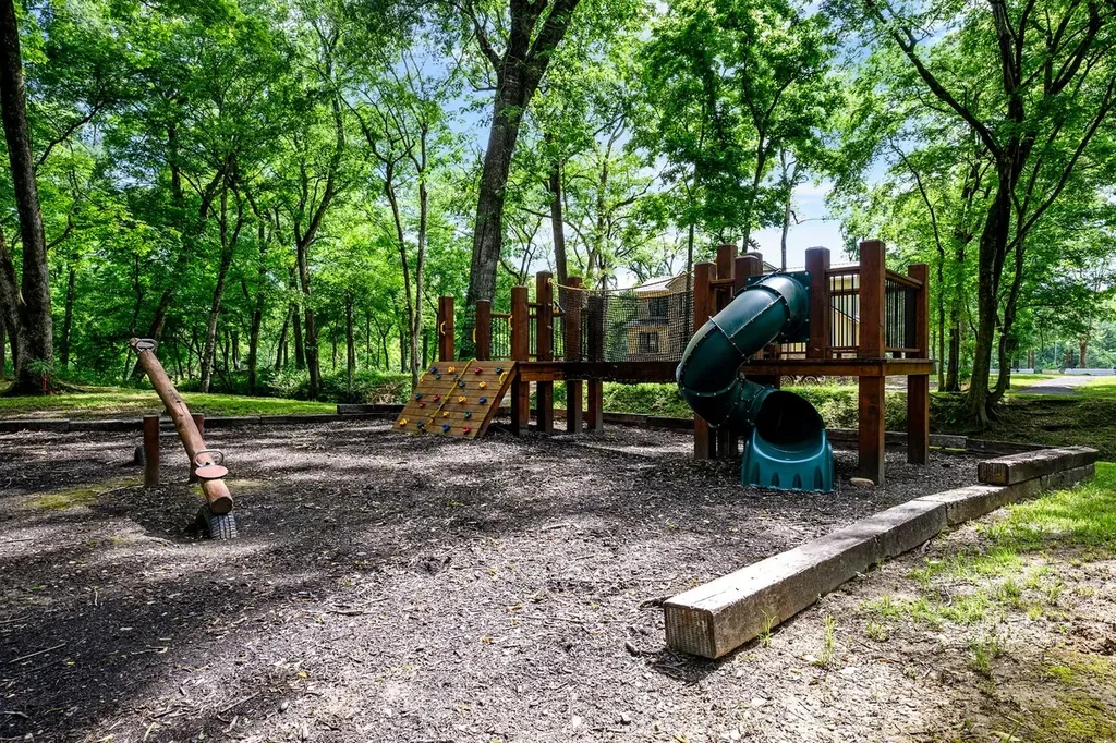Blue Note — Resort Grounds & River Access, Airbnb photo 70
