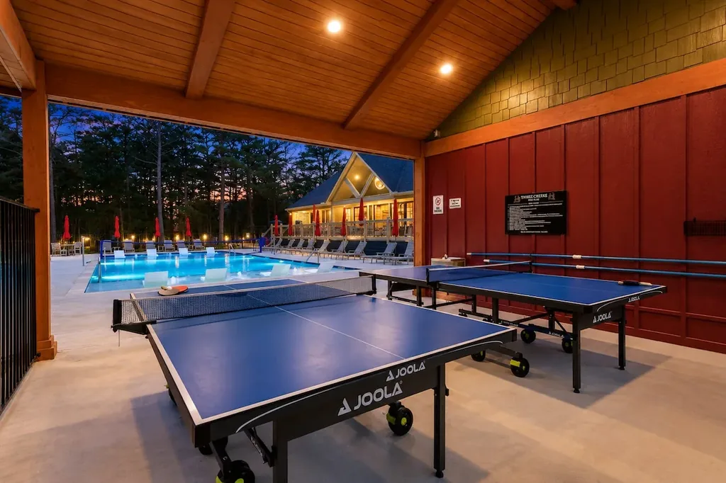Dolce Far Nient — Step outside for a game of ping pong under a covered pavilion overlooking the shared resort pool, included at no extra cost.