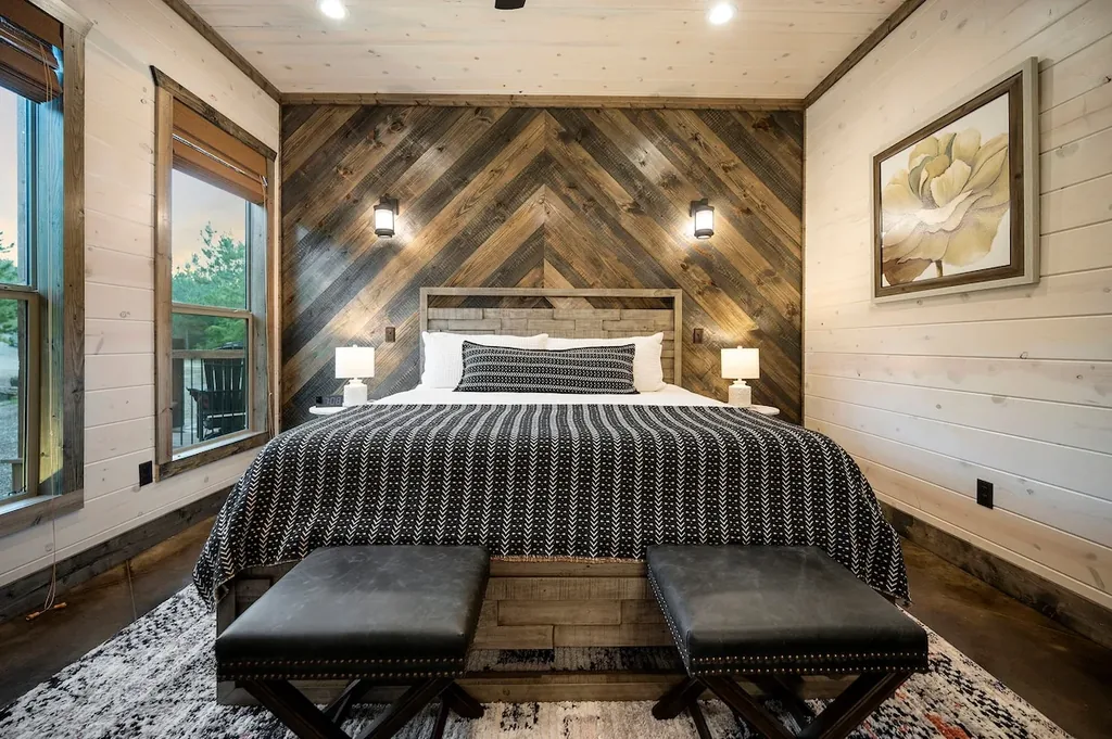 Dreams & Streams — Bedroom 1 image 1