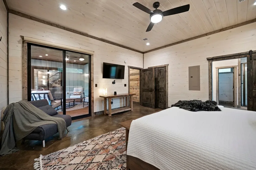 Dreams & Streams — Bedroom 3 image 3