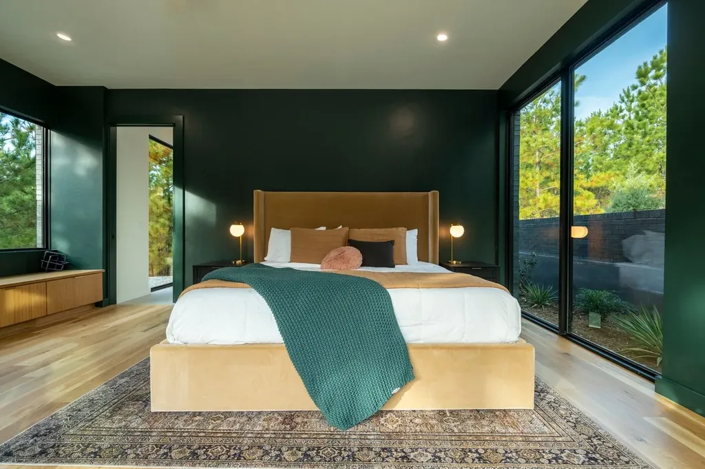 The Eleanor — bedroom, photo 4