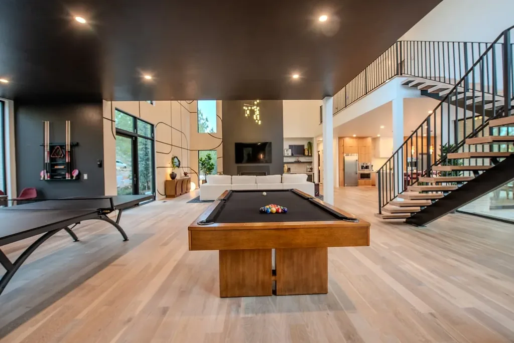The Jade game room pool table at Imperial Jade in Broken Bow