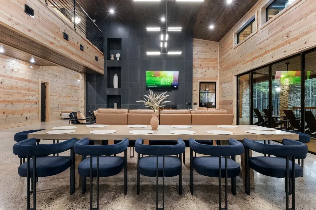 LivNLove / Grandiose — Dining area 1 image 4