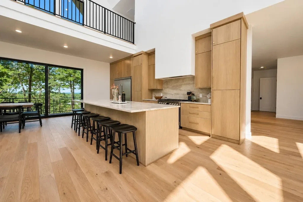 Sanctuary at the Summit — Full kitchen image 1