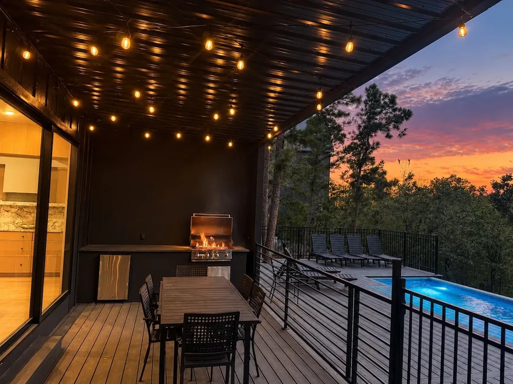 Sanctuary at the Summit — Dining area image 3